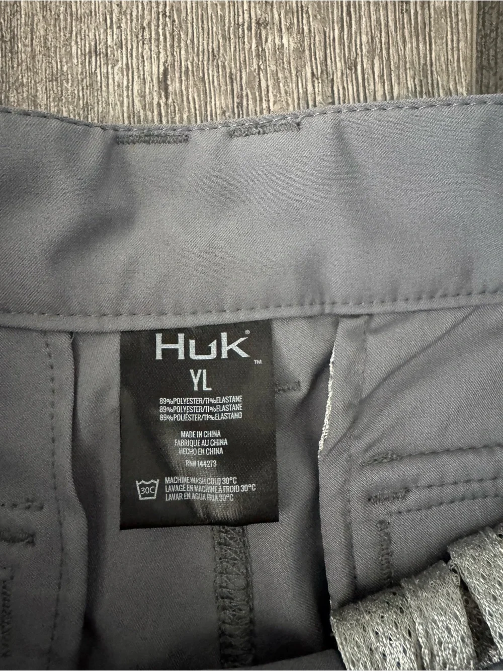 Boy’s HUK Gray Pursuit Youth Performance Casual Short Size Large